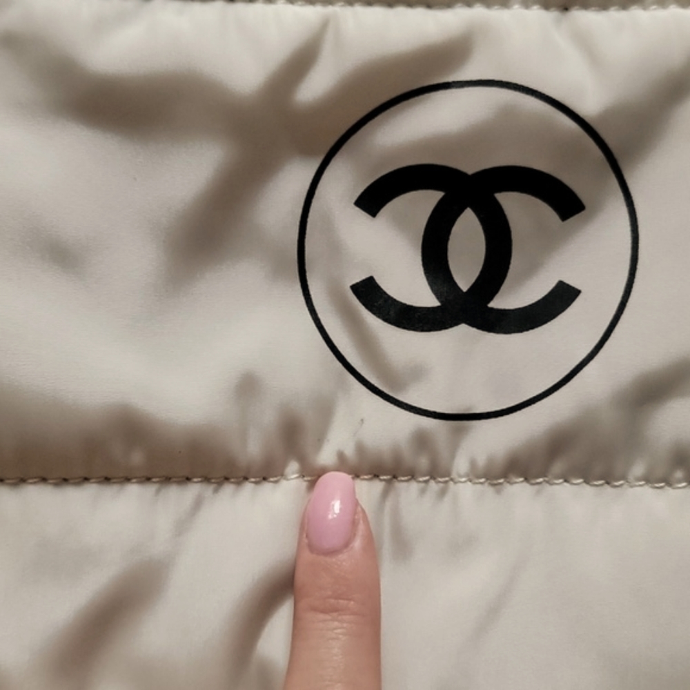 Chanel Cream Taupe Nude Puffy Nylon Carryall Makeup Bag Toiletry Pouch C… - Picture 2 of 10